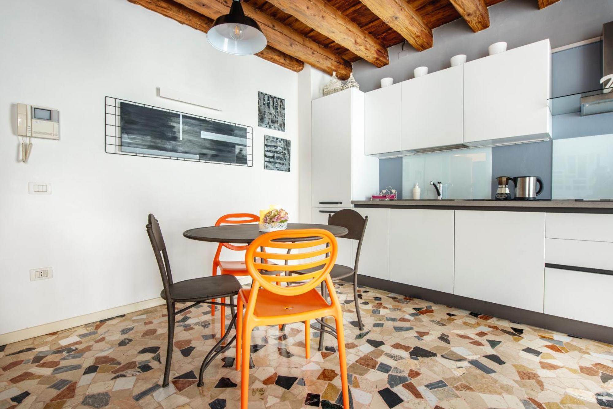Lovely Apartment In Віченца Екстер'єр фото