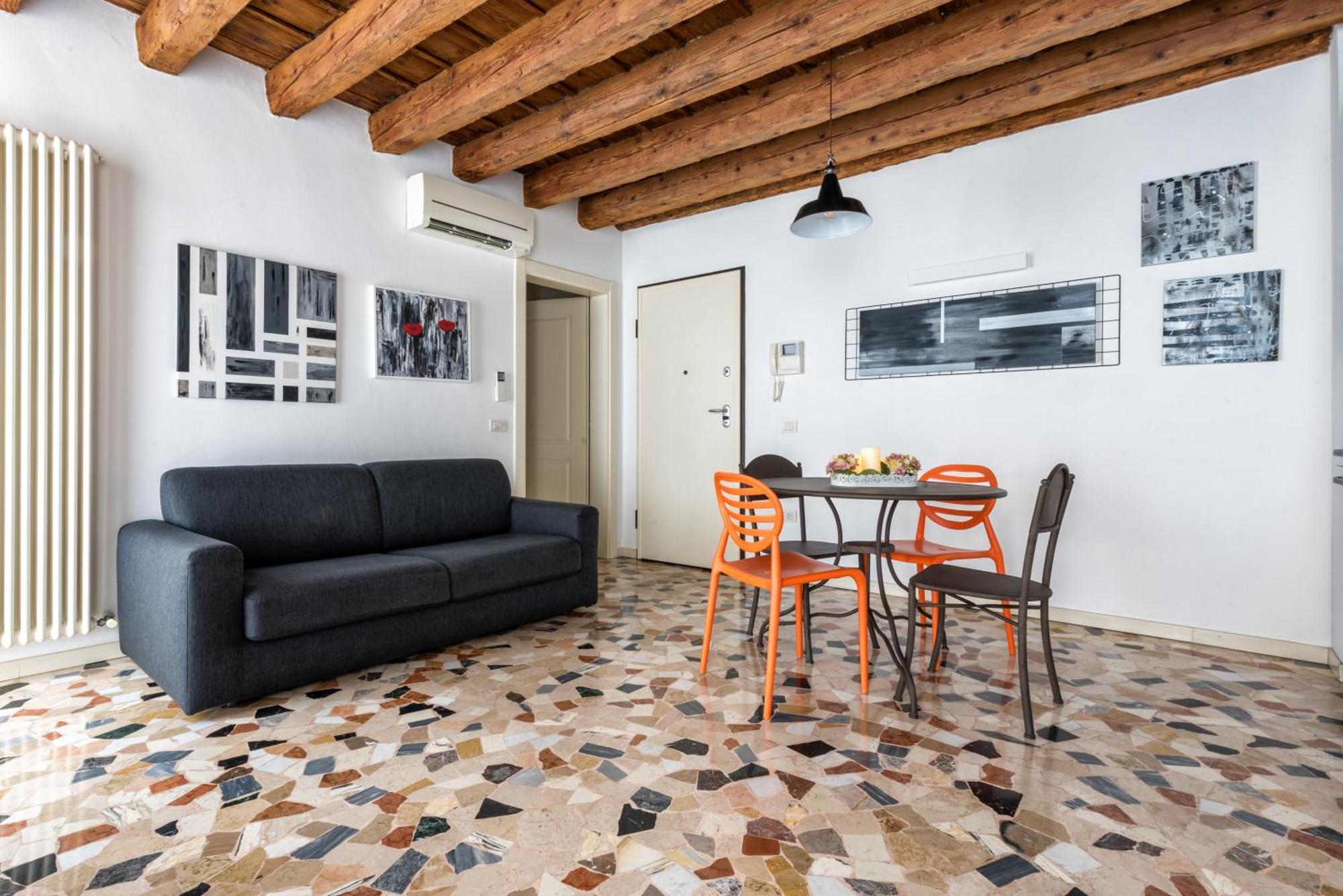 Lovely Apartment In Віченца Екстер'єр фото
